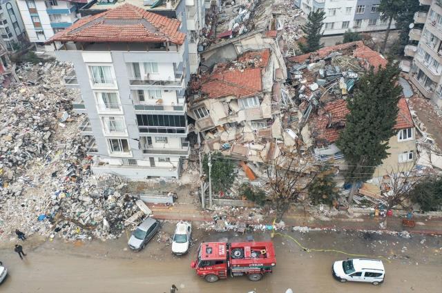 Son Dakika: Depremde hayatını kaybedenlerin sayısı 44 bin 218'e yükseldi