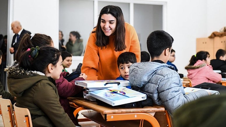 Depremzede öğrencilere “eğitim seti” gönderilmeye başlandı