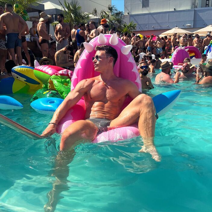 Ünlü model Jeff Thomas, hayatını kaybetti