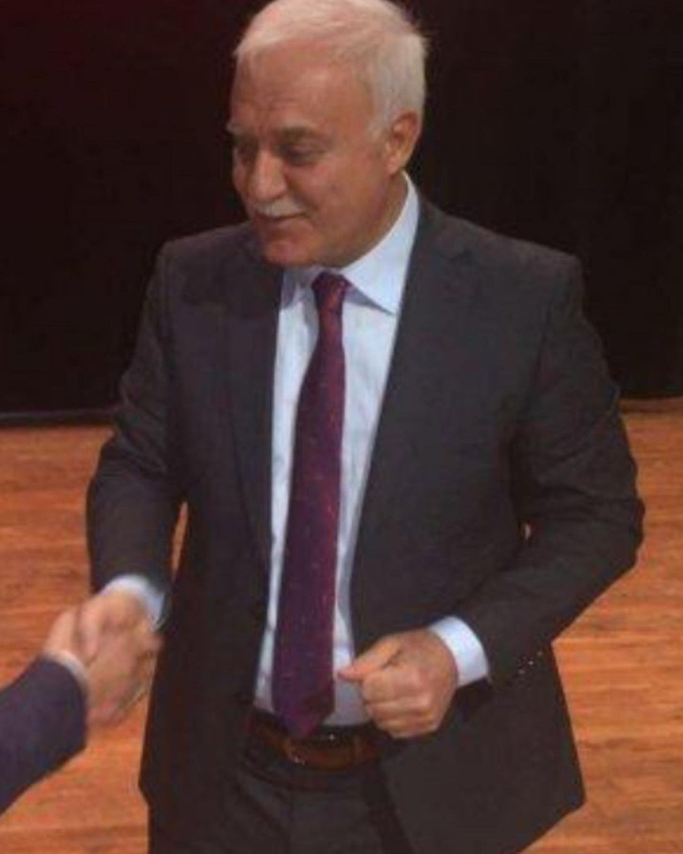 Nihat Hatipoğlu veda etti! 