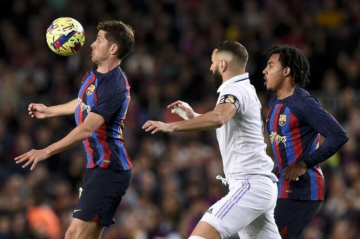 El Clasico'da Real Madrid'i uzatmada yıkan Barcelona puan farkını 12'ye çıkardı