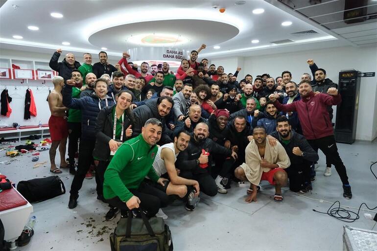 Depremden saatler önce büyük sevincin yaşandığı Yeni Hatay Stadı’nda acı ve hüzün hakim