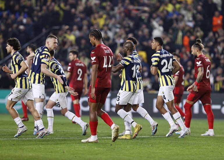 Fenerbahçe - Sevilla maçında herkes bu anları konuşuyor 5.5 dakikalık ihanet