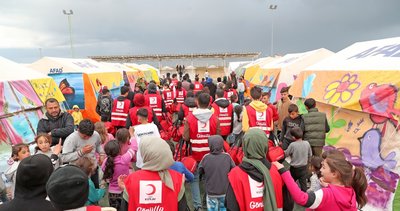 Türk Kızılay’ı depremzedelerin yanında! Psikologlar görünmez yaraları sarıyor